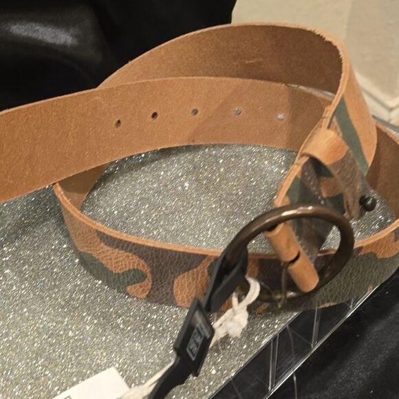 Amsterdam Heritage Pip Vintage Round Buckle Leather Belt- Camo main image 5